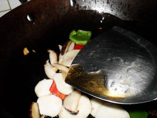美味下饭菜之菌菇小炒的做法步骤:6