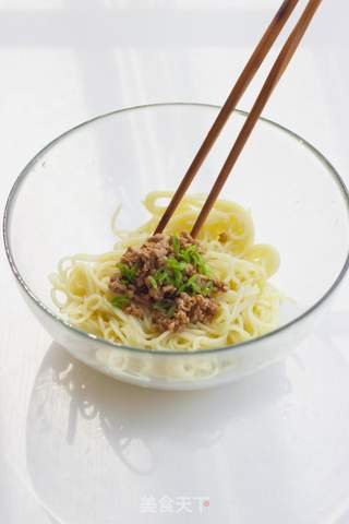 葱油肉末拌面的做法步骤:8