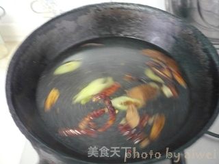 麻辣鸭脖的做法步骤:6