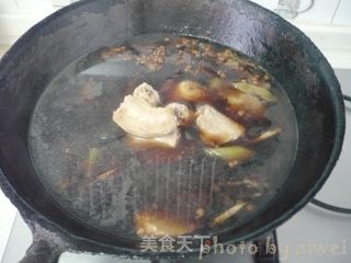 麻辣鸭脖的做法步骤:7