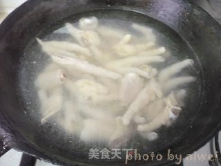 泡椒凤爪的做法步骤:3