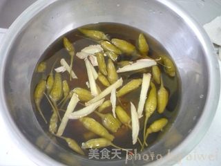 泡椒凤爪的做法步骤：7