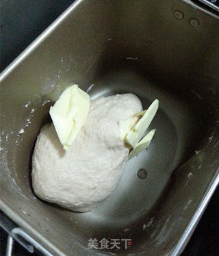 肉桂葡萄干面包的做法步骤:2