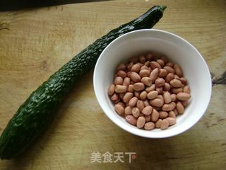 老醋花生的做法步骤：1