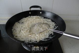 酸汤肥牛的做法步骤：4