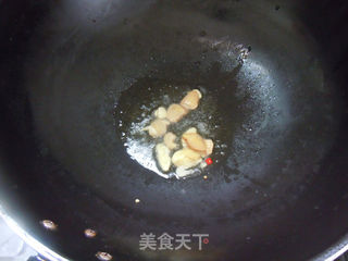 夏季蔬菜最解毒---丝瓜炒海虹的做法步骤:4