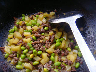 豆香牛肉丁的做法步骤:7