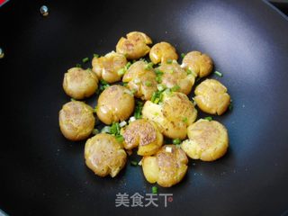 香煎黑椒小土豆的做法步骤：8