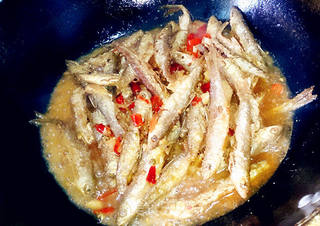 27的烹饪日记——油炸小鱼的做法步骤:6