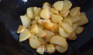 土豆片炒卤鸡胗的做法步骤:2