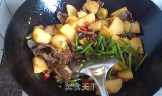 土豆片炒卤鸡胗的做法步骤:7