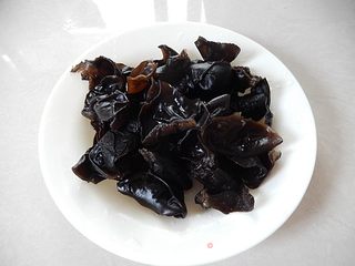 山药炒木耳的做法步骤:2
