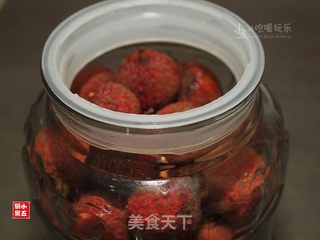 荔枝药酒:夏至泡的药酒最养生的做法步骤:7
