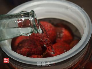 荔枝药酒:夏至泡的药酒最养生的做法步骤:8