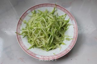 叫我怎能忘记它——葫芦肉饺的做法步骤:4