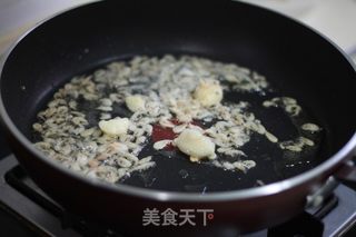 虾米炒丝瓜的做法步骤:2