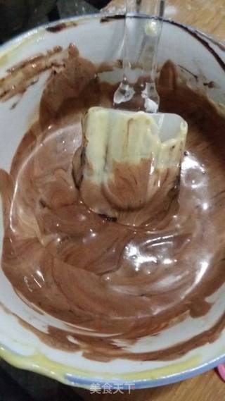 斑马戚风蛋糕的做法步骤:7