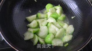 【丝瓜炒贻贝】的做法步骤:7
