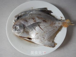 香煎鲳鱼的做法步骤:6