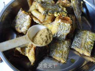 干炸带鱼的做法步骤:7