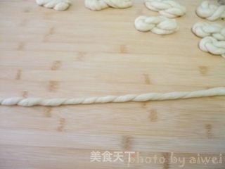 奶香大麻花的做法步骤:7