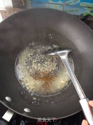 蒜蓉粉丝烤扇贝的做法步骤:5