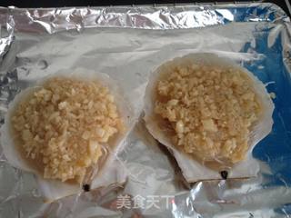 蒜蓉粉丝烤扇贝的做法步骤:9