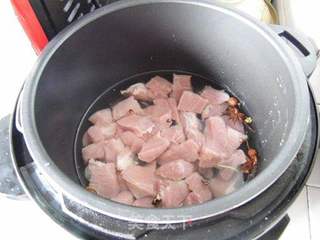 自制五香肉松的做法步骤:4