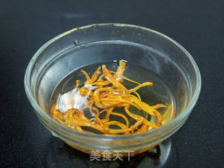 药膳乌鸡汤的做法步骤:5