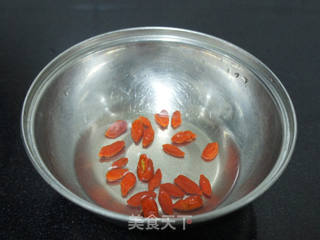 药膳乌鸡汤的做法步骤:6