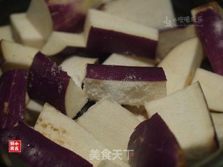 鱼香茄子:开胃家常菜的做法步骤:2