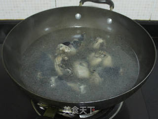 竹丝鸡红枣萝卜汤的做法步骤:4