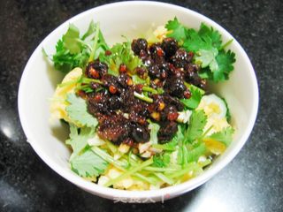 清口降火夏季菜——黄瓜拌鸡蛋的做法步骤:6