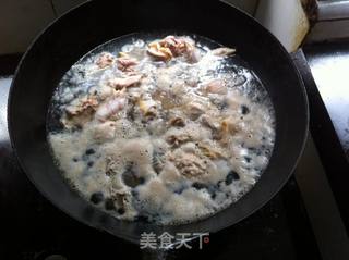 红枣土鸡汤的做法步骤:3