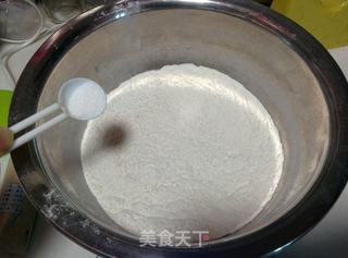 【快手蜜豆包】——不需要揉面的面包的做法步骤:2
