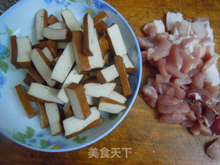 豆豉最开胃---香干豆豉的做法步骤:2