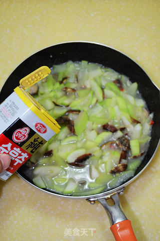 【蛤蜊葫芦汤】--鲜美至极的海鲜蔬菜汤的做法步骤:5
