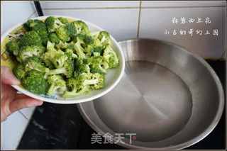 蒜蓉西兰花的做法步骤:3