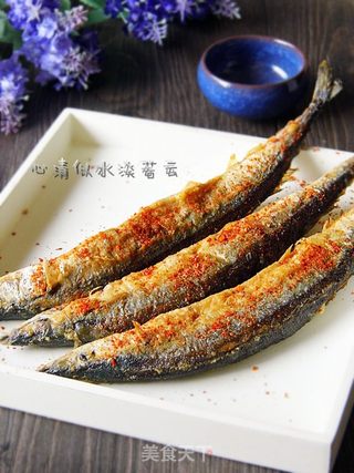 香煎麻辣秋刀鱼的做法步骤:9