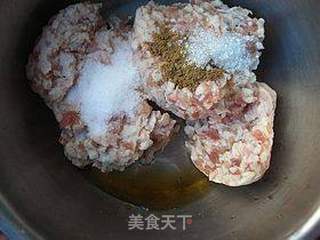 灌汤小笼包的做法步骤:3