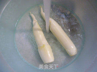 酸菜茭白炒肥牛片的做法步骤：2