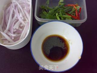 洋葱拌鸡爪的做法步骤:5