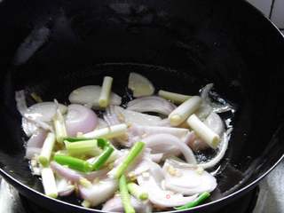 香菇鸡肉饭的做法步骤:5