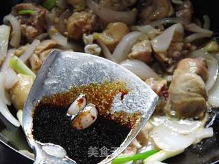 香菇鸡肉饭的做法步骤:7
