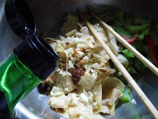 红油豆腐皮的做法步骤:8