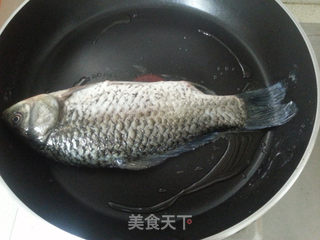 鲫鱼蒸蛋羹的做法步骤:4