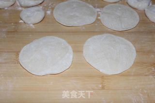 夏吃茄子清热解暑——素馅茄子煎包的做法步骤:10