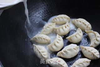 夏吃茄子清热解暑——素馅茄子煎包的做法步骤:14