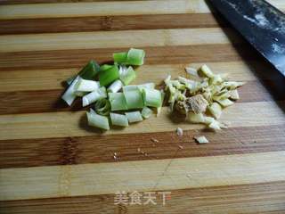 肉丁麻婆豆腐的做法步骤:2