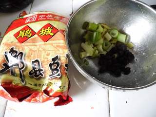 肉丁麻婆豆腐的做法步骤:3